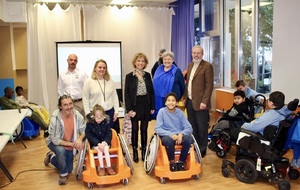 Don de fauteuil type wallaby par le ROTARY, pour les jeunes du centre Saint-Jean-de-Dieu via le CSINI